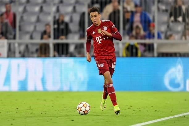 Jamal Musiala of Bayern Muenchen controls the ball during the UEFA Champions League group E match between FC Bayern Muenchen and Dinamo Kiev at...
