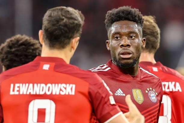 Alphonso Davies of Bayern Muenchen looks on during the UEFA Champions League group E match between FC Bayern Muenchen and Dinamo Kiev at Allianz...