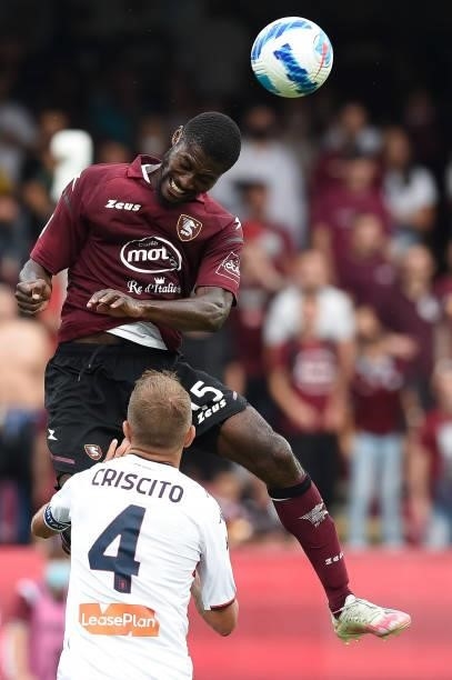 Cedric Gondo of US Salernitana 1919 jumps for the ball during the Serie A match between US Salernitana 1919 and Genoa CFC at Stadio Arechi, Salerno,...