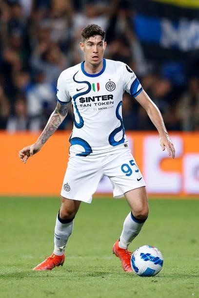 Alessandro Bastoni of FC Internazionale controls the ball during the Serie A match between US Sassuolo and FC Internazionale at Mapei Stadium -...