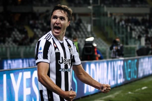 Juventus midfielder Federico Chiesa celebrates during the Serie A football match n.7 TORINO - JUVENTUS on October 02, 2021 at the Stadio Olimpico...
