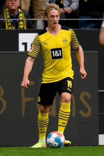 Julian Brandt of Borussia Dortmund controls the ball during the Bundesliga match between Borussia Dortmund and FC Augsburg at Signal Iduna Park on...