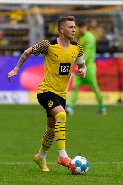 Marco Reus of Borussia Dortmund controls the ball during the Bundesliga match between Borussia Dortmund and FC Augsburg at Signal Iduna Park on...