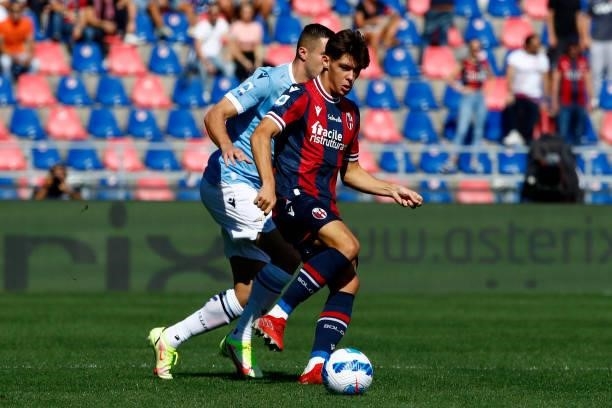Aaron Hickey of Bologna Fc controls the ball during the Serie A match between Bologna FC v SS Lazio at Stadio Renato Dall'Ara on October 3, 2021 in...