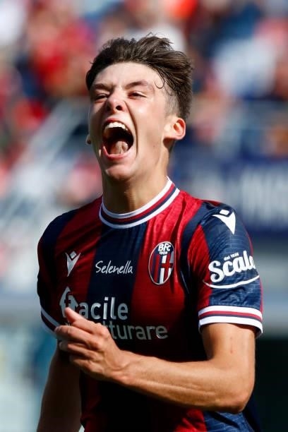 Aaron Hickey of Bologna Fc celebrates after scoring his team's third goal during the Serie A match between Bologna FC v SS Lazio at Stadio Renato...