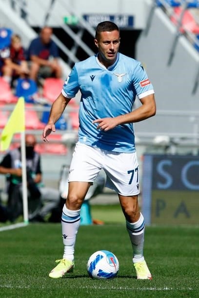 Adam Marusic of SS Lazio controls the ball during the Serie A match between Bologna FC v SS Lazio at Stadio Renato Dall'Ara on October 3, 2021 in...