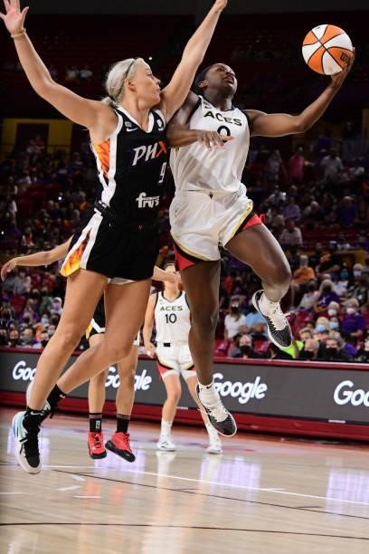 Jackie Young of the Las Vegas Aces shoots the ball against the Phoenix Mercury during Game Three of the 2021 WNBA Semifinals on October 3, 2021 at...
