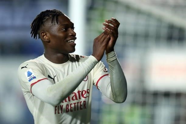 Rafael Leao of AC Milan celebrate after winning during the Serie A match between Atalanta BC and AC Milan at Gewiss Stadium on October 3, 2021 in...