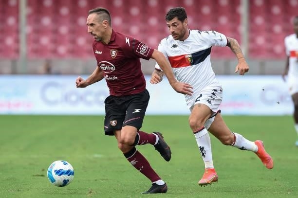 Franck Ribery of US Salernitana 1919 and Stefano Sabelli of Genoa CFC compete for the ball during the Serie A match between US Salernitana 1919 and...