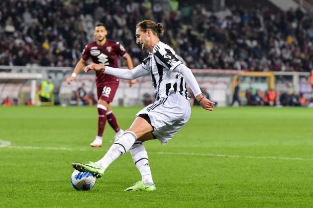 Adrien Rabiot of Juventus controls the ball during the Serie A match between Torino FC v Juventus at Stadio Olimpico di Torino on October 02, 2021 in...