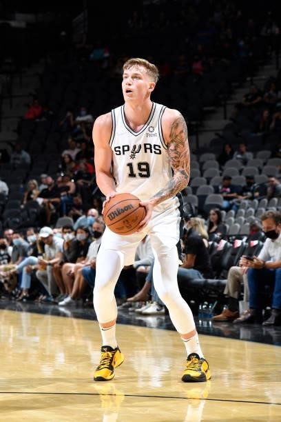 Luka Samanic of the San Antonio Spurs looks to shoot the ball against the Utah Jazz during a pre-season game on October 4, 2021 at the AT&T Center in...