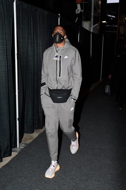 Royce O'Neale of the Utah Jazz arrives to the game against the San Antonio Spurs during a pre-season game on October 4, 2021 at the AT&T Center in...