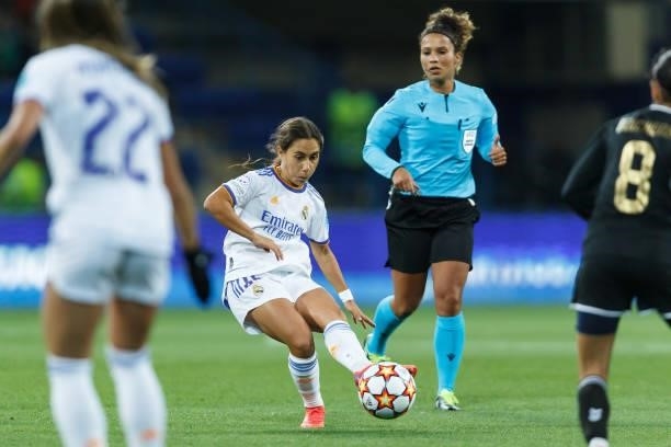 Lorena Navarro of Real Madrid controls the ball during the UEFA Women's Champions League group B match between WFC Zhytlobud-1 Kharkiv and Real...