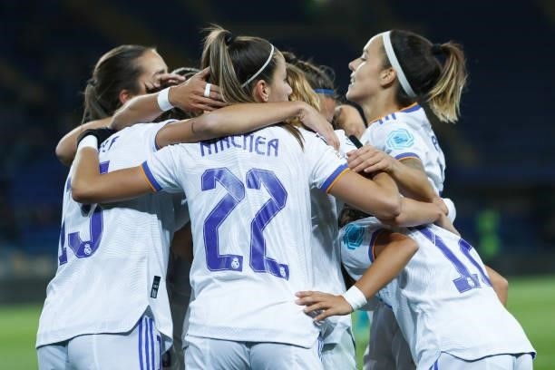 Lorena Navarro of Real Madrid celebrates after scoring his team's first goal with teammates during the UEFA Women's Champions League group B match...