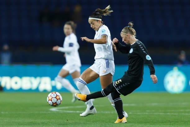 Claudia Zornoza of Real Madrid and Nadiia Khavanska of WFC Zhytlobud-1 Kharkiv battle for the ball during the UEFA Women's Champions League group B...