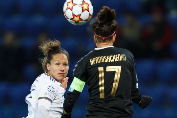 Babett Peter of Real Madrid controls the ball during the UEFA Women's Champions League group B match between WFC Zhytlobud-1 Kharkiv and Real Madrid...
