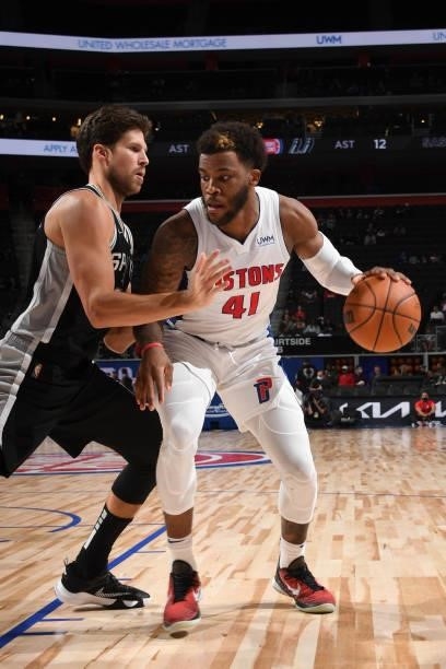 Saddiq Bey of the Detroit Pistons drives to the basket during a preseason game against the San Antonio Spurs on October 6, 2021 at Little Caesars...