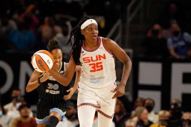 Jonquel Jones of the Connecticut Sun handles the ball during the game against the Chicago Sky during Game 4 of the 2021 WNBA Semifinals on October 6,...