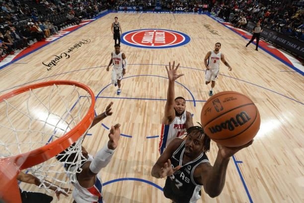 Al-Farouq Aminu of the San Antonio Spurs shoots the ball during a preseason game against the Detroit Pistons on October 6, 2021 at Little Caesars...