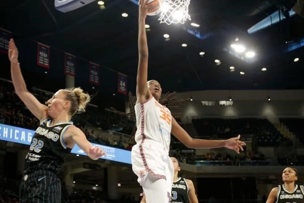 Jonquel Jones of the Connecticut Sun drives to the basket against the Chicago Sky during Game 4 of the 2021 WNBA Semifinals on October 6, 2021 at the...