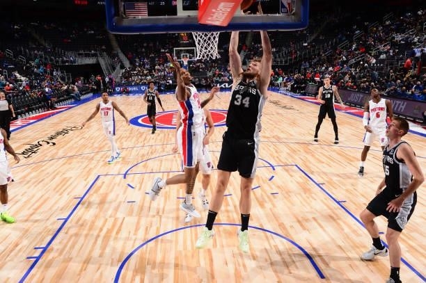 Jock Landale of the San Antonio Spurs shoots the ball during a preseason game against the Detroit Pistons on October 6, 2021 at Little Caesars Arena...