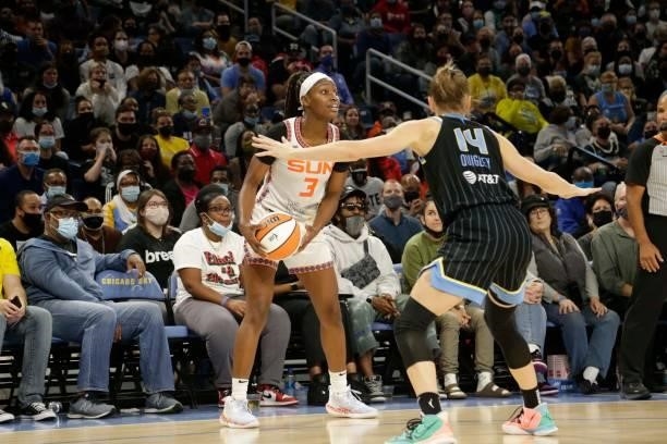 Allie Quigley of the Chicago Sky plays defense on Kaila Charles of the Connecticut Sun during Game 4 of the 2021 WNBA Semifinals on October 6, 2021...