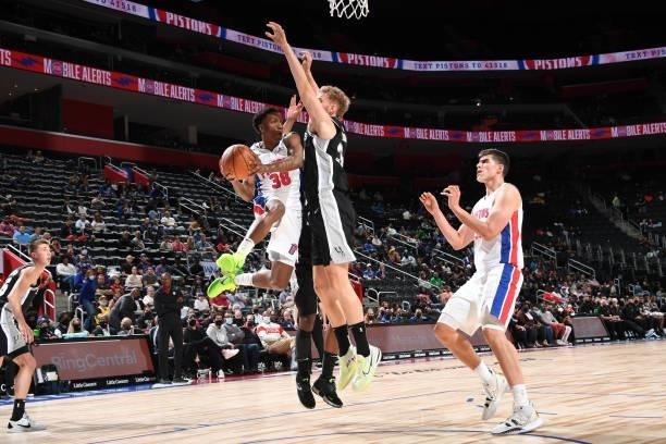 Saben Lee of the Detroit Pistons looks to pass the ball during a preseason game against the San Antonio Spurs on October 6, 2021 at Little Caesars...