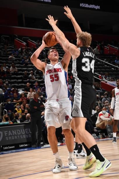 Luka Garza of the Detroit Pistons drives to the basket during a preseason game against the San Antonio Spurs on October 6, 2021 at Little Caesars...