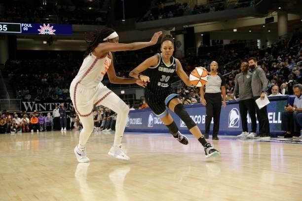 Azura Stevens of the Chicago Sky drives to the basket against the Connecticut Sun during Game 4 of the 2021 WNBA Semifinals on October 6, 2021 at the...