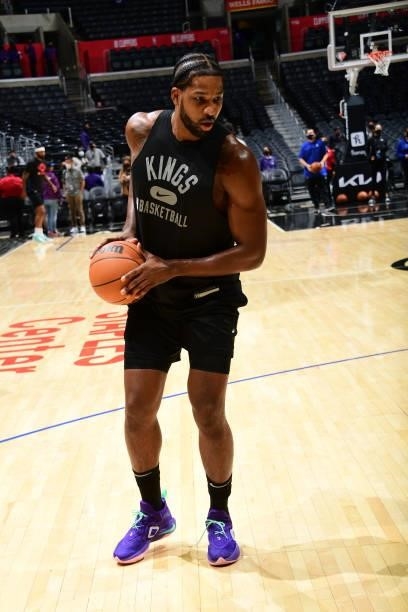 Tristan Thompson of the Sacramento Kings warms up before the game against the LA Clippers during a preseason game on October 6, 2021 at STAPLES...
