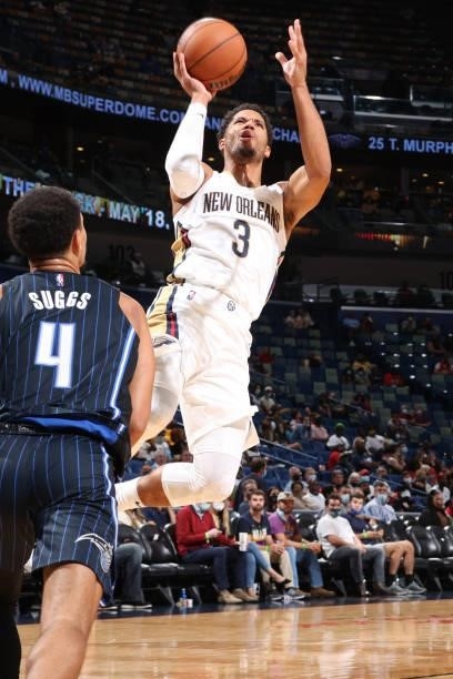 Josh Hart of the New Orleans Pelicans shoots the ball against the Orlando Magic during a preseason game on October 6, 2021 at the Smoothie King...