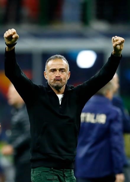 Head Coach Luis Enrique of Spain celebrates after winning the UEFA Nations League Semi-Final match between the Italy and Spain at San Siro Stadium on...