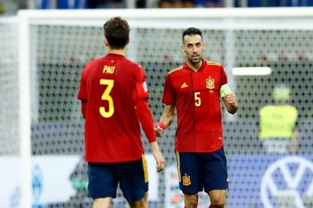 Sergio Busquets of Spain celebrates after winning the UEFA Nations League Semi-Final match between the Italy and Spain at San Siro Stadium on October...