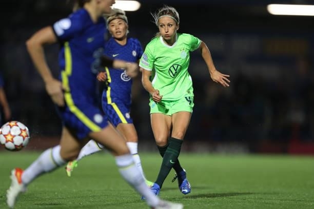 Kathrin Hendrich of Wolfsburg during the UEFA Women's Champions League group A match between Chelsea FC Women and VfL Wolfsburg at Kingsmeadow on...