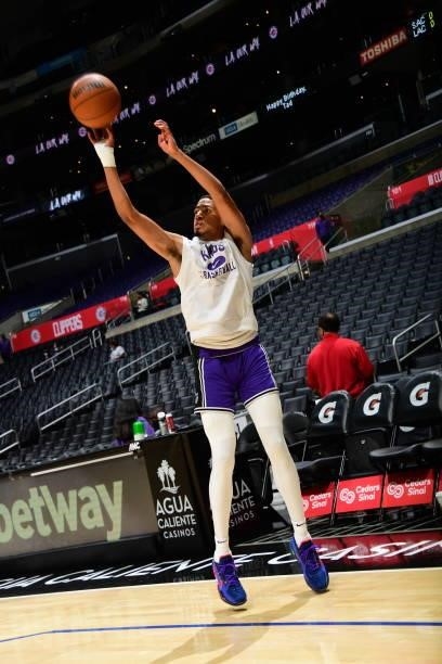Tyrese Haliburton of the Sacramento Kings warms up before the game against the LA Clippers during a preseason game on October 6, 2021 at STAPLES...