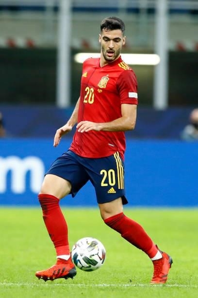 Mikel Merino of Spain controls the ball during the UEFA Nations League Semi-Final match between the Italy and Spain at San Siro Stadium on October 6,...