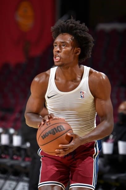 Collin Sexton of the Cleveland Cavaliers warms up prior to a preseason game against the Indiana Pacers on October 8, 2021 at Rocket Mortgage...