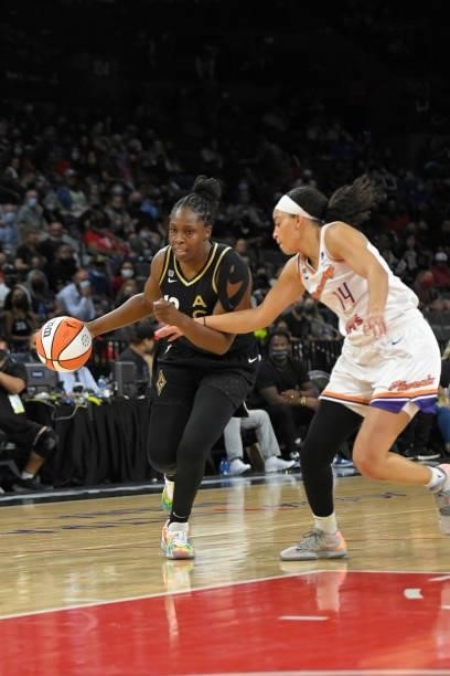Chelsea Gray of the Las Vegas Aces drives to the basket against the Phoenix Mercury during Game Five of the 2021 WNBA Semifinals on October 8, 2021...