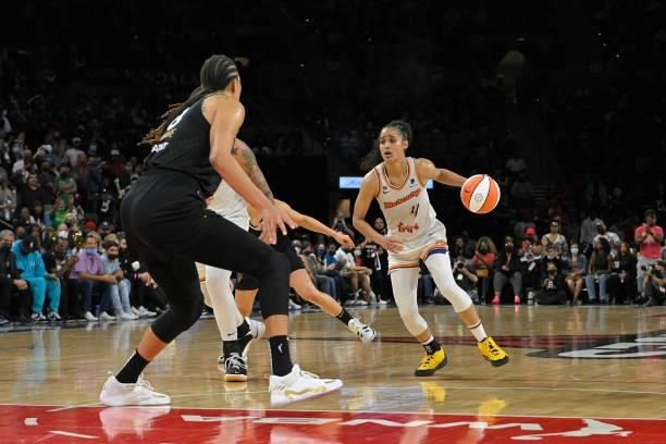 Skylar Diggins-Smith of the Phoenix Mercury drives to the basket against the Las Vegas Aces during Game Five of the 2021 WNBA Semifinals on October...