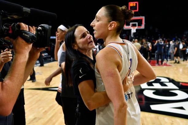 Head Coach Sandy Brondello and Diana Taurasi of the Phoenix Mercury hug after winning Game Five of the 2021 WNBA Semifinals /LV? on October 8, 2021...