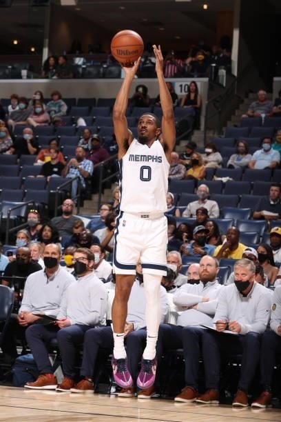 De'Anthony Melton of the Memphis Grizzlies shoots the ball during a preseason game against the Atlanta Hawks on October 9, 2021 at FedExForum in...