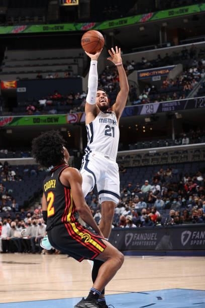Tyus Jones of the Memphis Grizzlies shoots the ball during a preseason game against the Atlanta Hawks on October 9, 2021 at FedExForum in Memphis,...