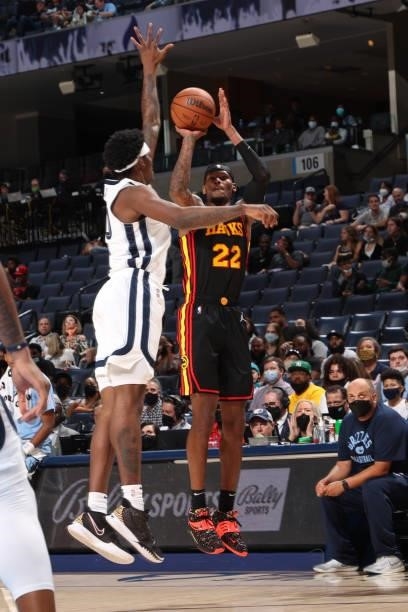 Cam Reddish of the Atlanta Hawks shoots the ball during a preseason game against the Memphis Grizzlies on October 9, 2021 at FedExForum in Memphis,...