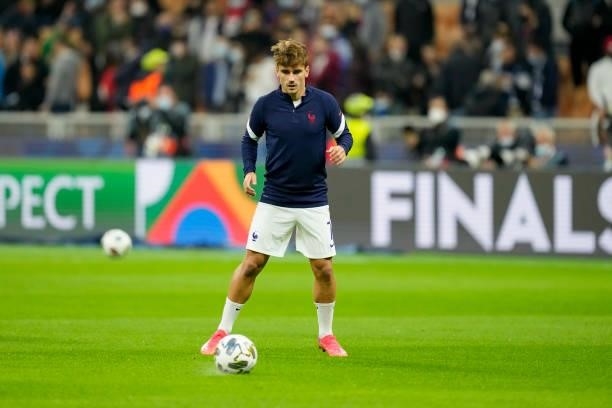 Antoine Griezmann of France warms up prior to the UEFA Nations League Final match between the Spain and France at San Siro Stadium on October 10,...