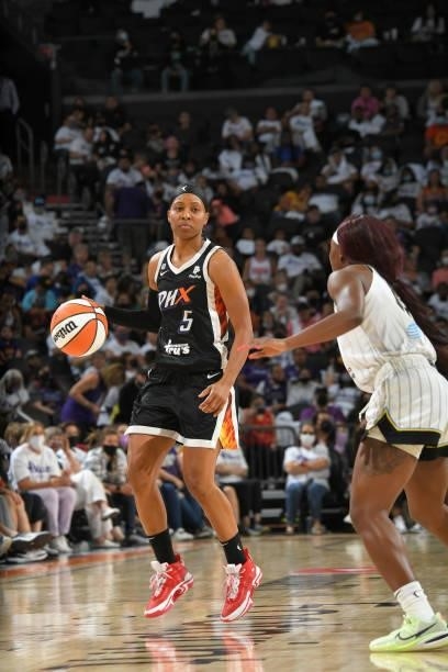 Shey Peddy of the Phoenix Mercury dribbles the ball during the game against the Chicago Sky during Game One of the 2021 WNBA Finals on October 10,...
