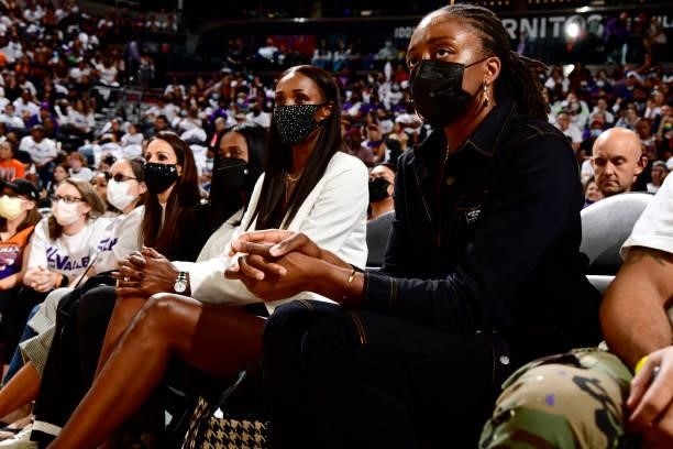 Nneka Ogwumike of the Los Angeles Sparks and Alumni, Lisa Leslie attend the game between the Chicago Sky and the Phoenix Mercury during Game One of...