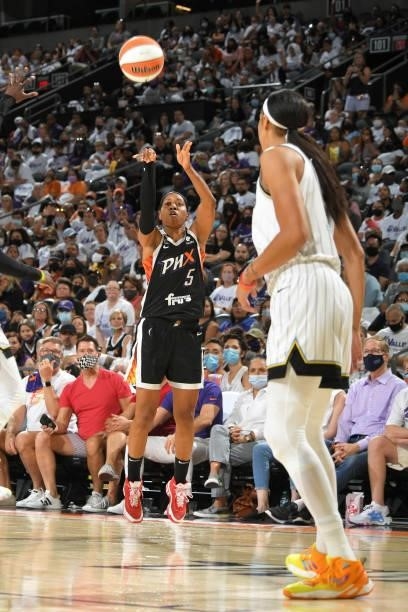 Shey Peddy of the Phoenix Mercury shoots the ball during the game against the Chicago Sky during Game One of the 2021 WNBA Finals on October 10, 2021...