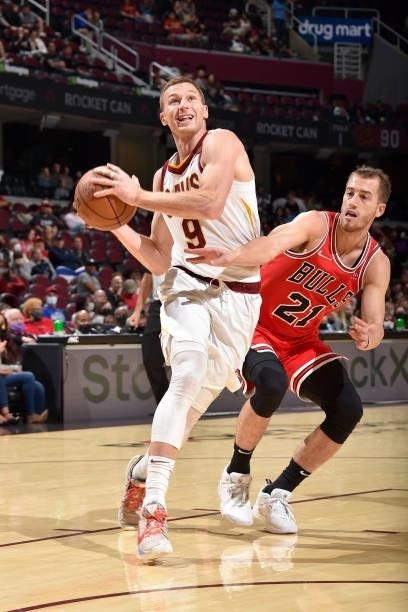 Dylan Windler of the Cleveland Cavaliers drives to the basket during a preseason game against the Chicago Bulls on October 10, 2021 at Rocket...