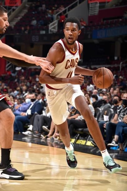 Evan Mobley of the Cleveland Cavaliers drives to the basket during a preseason game against the Chicago Bulls on October 10, 2021 at Rocket Mortgage...