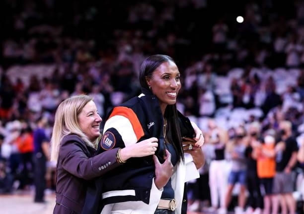 Commissioner Cathy Engelbert announces WNBA Alumni Lisa Leslie as a Top 25 WNBA Greatest of All Time during the game between the Phoenix Mercury and...